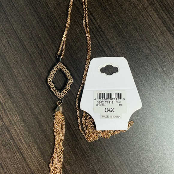 Gold Long statement necklace - Picture 3 of 3